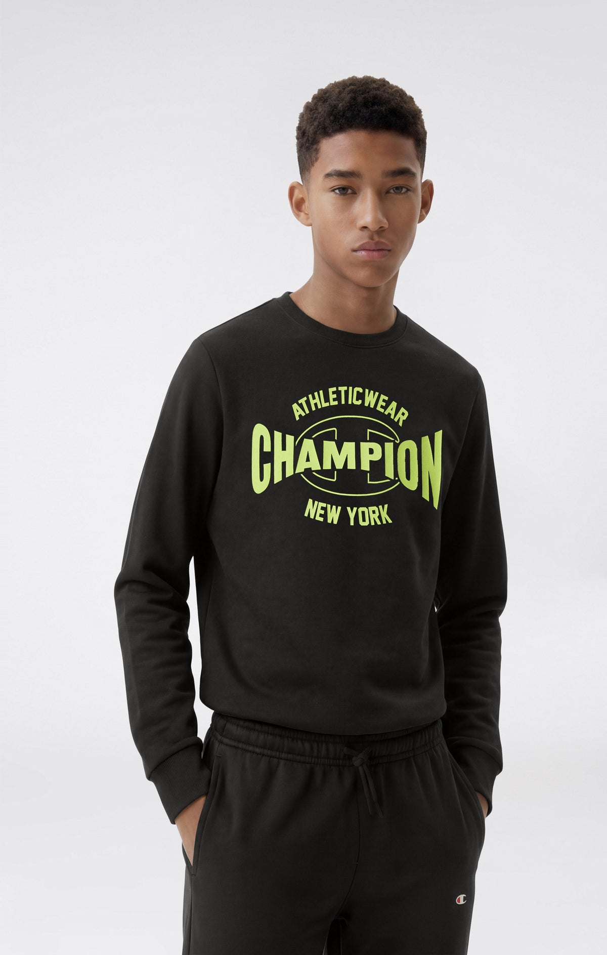 Champion Felpa Girocollo con Logo e Interno Felpato - Nero
