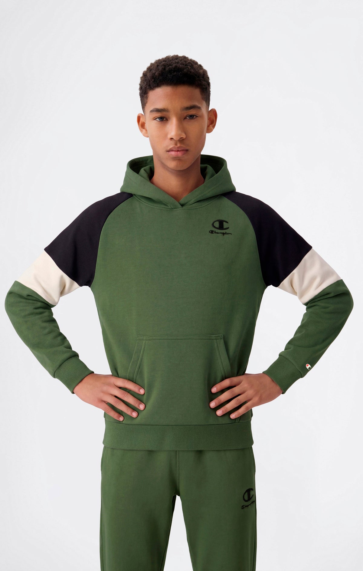 Champion Felpa con Cappuccio e Color Block - Verde Militare