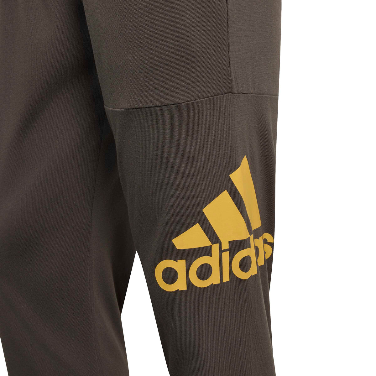 Adidas Pantaloni Essentials Single Jersey Tapered Badge of Sport Marrone
