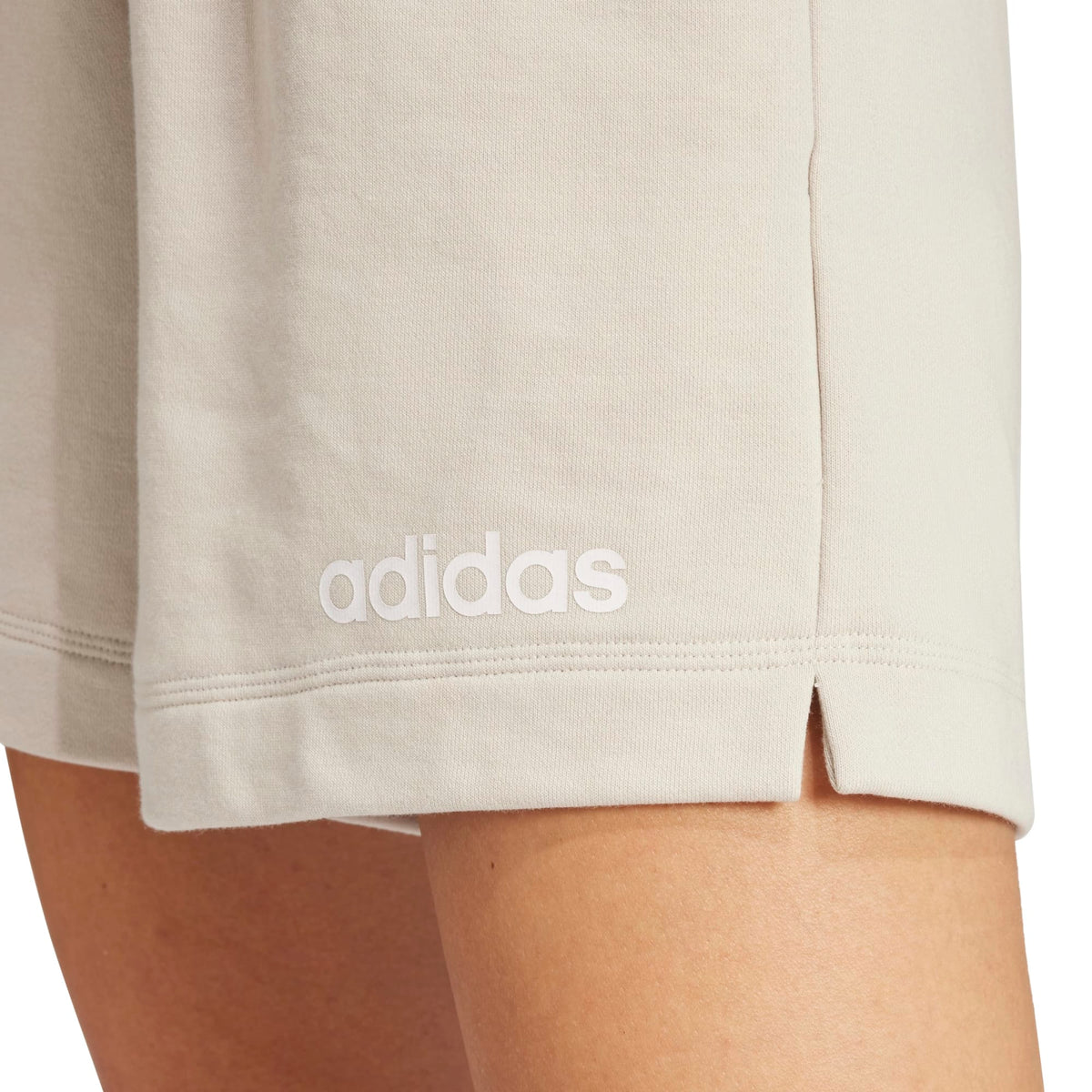 Short Essentials Linear French Terry - Beige / Bianco