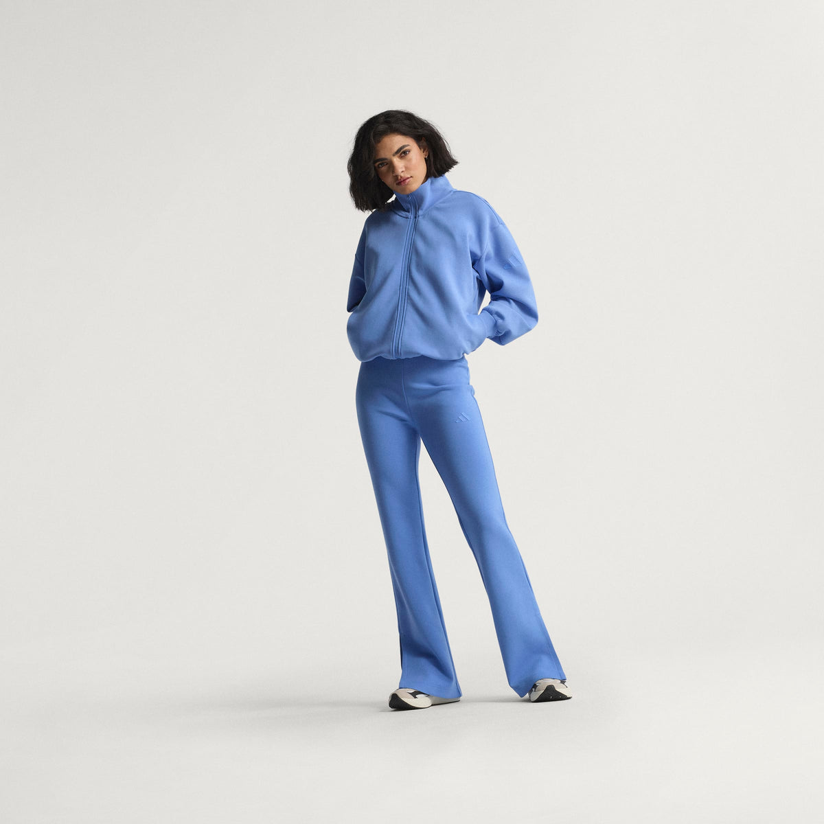 Adidas Pantaloni Svasati Soft Lux Blu