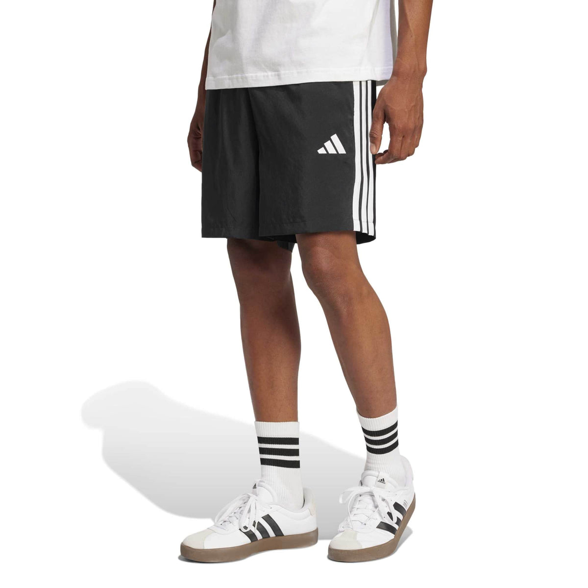 Short Essentials 3-Stripes Chelsea - Nero / Bianco