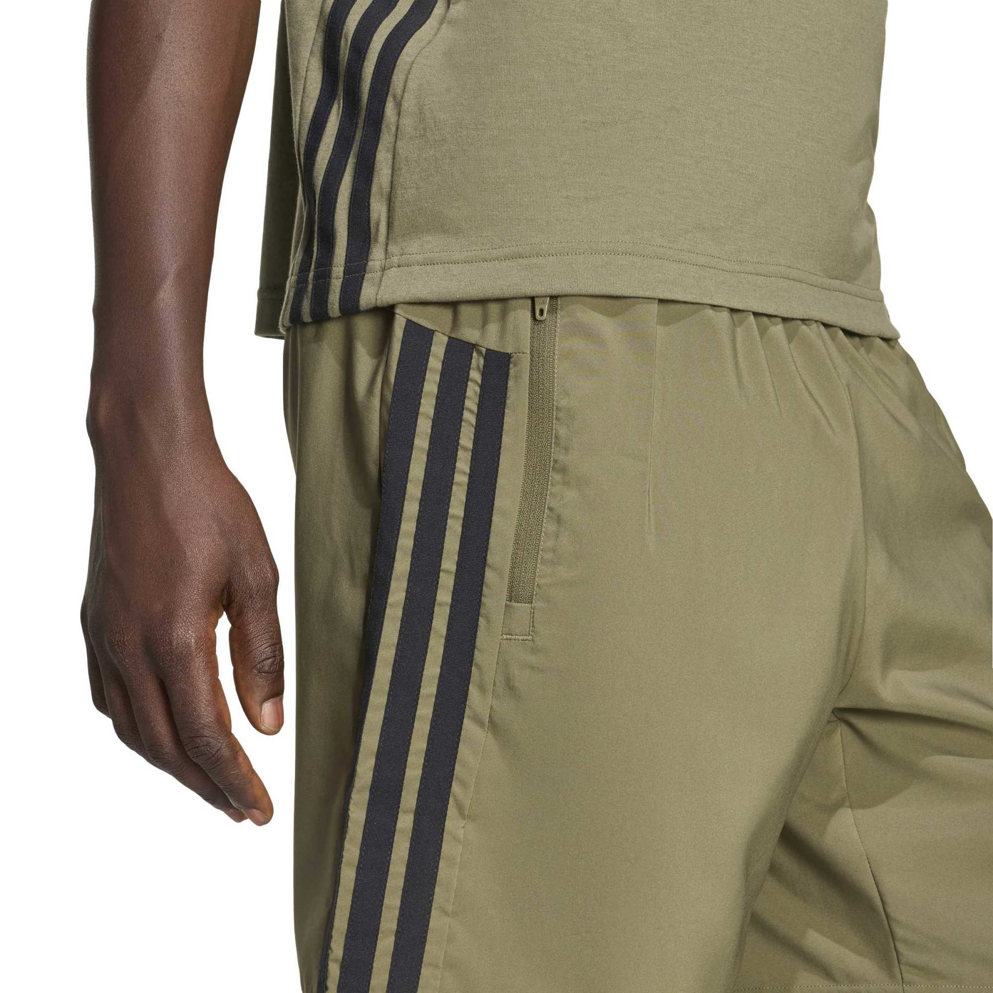 Short da Allenamento Base 3 Strisce Woven - Verde / Nero