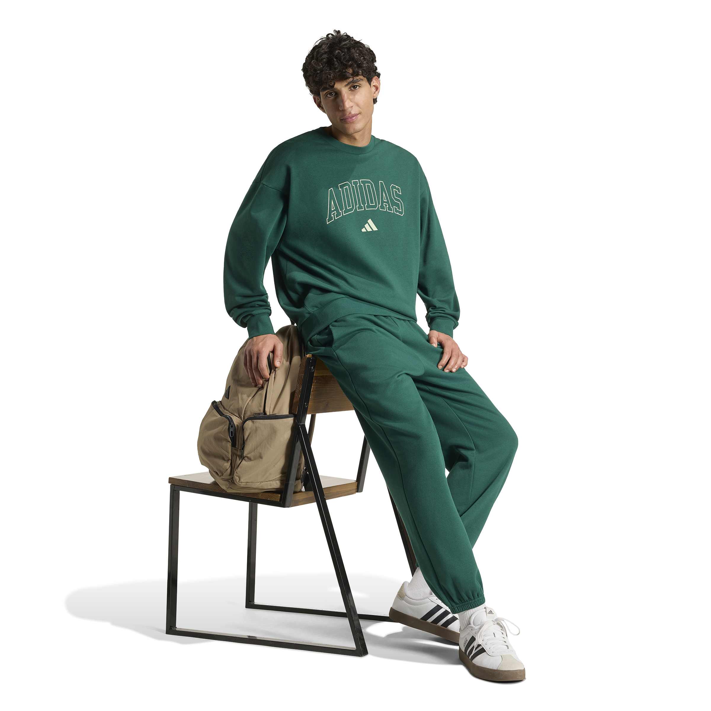 Adidas Pantaloni In Tessuto Felpato con Orlo Seasonal Essentials College Verde