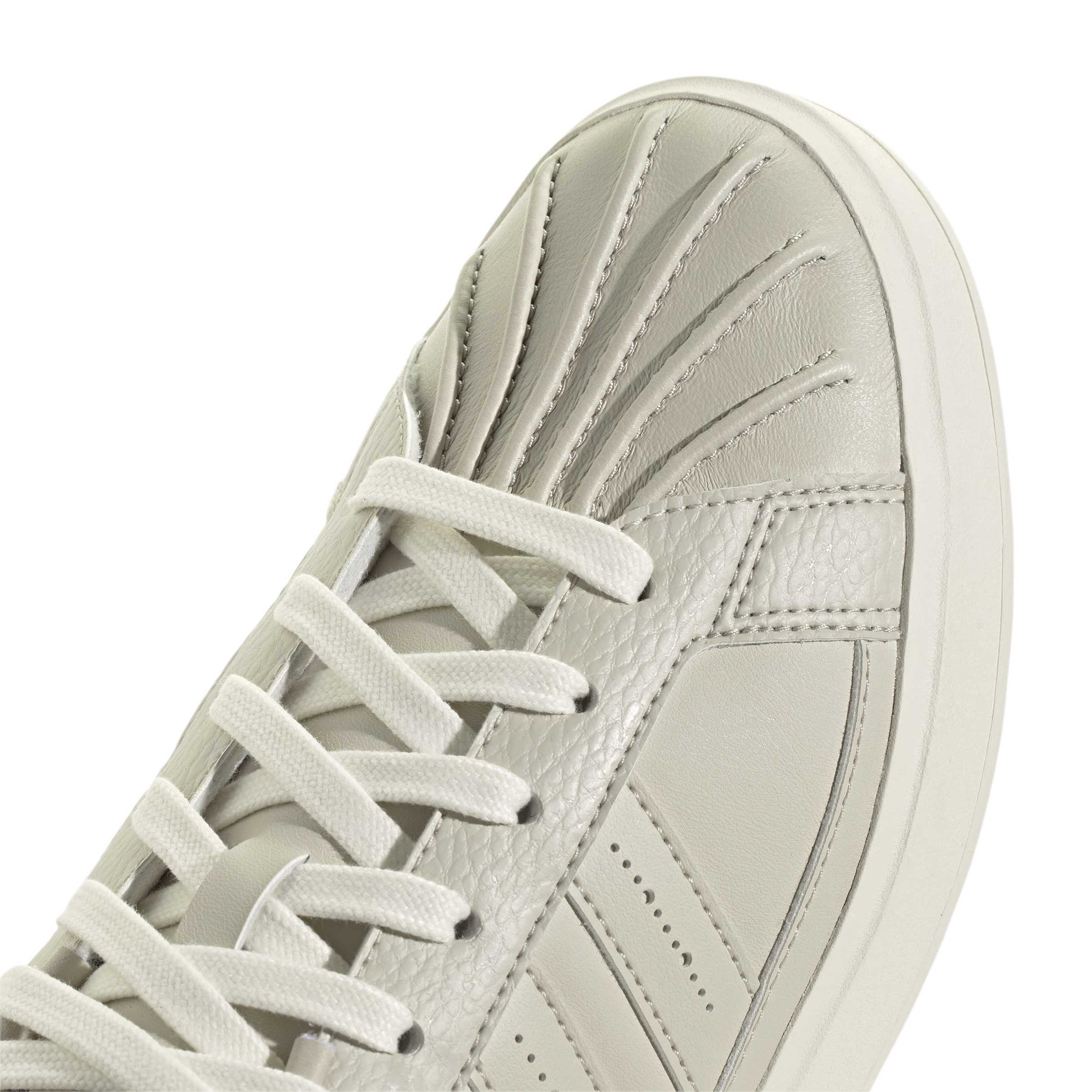 Adidas Sneakers Beige
