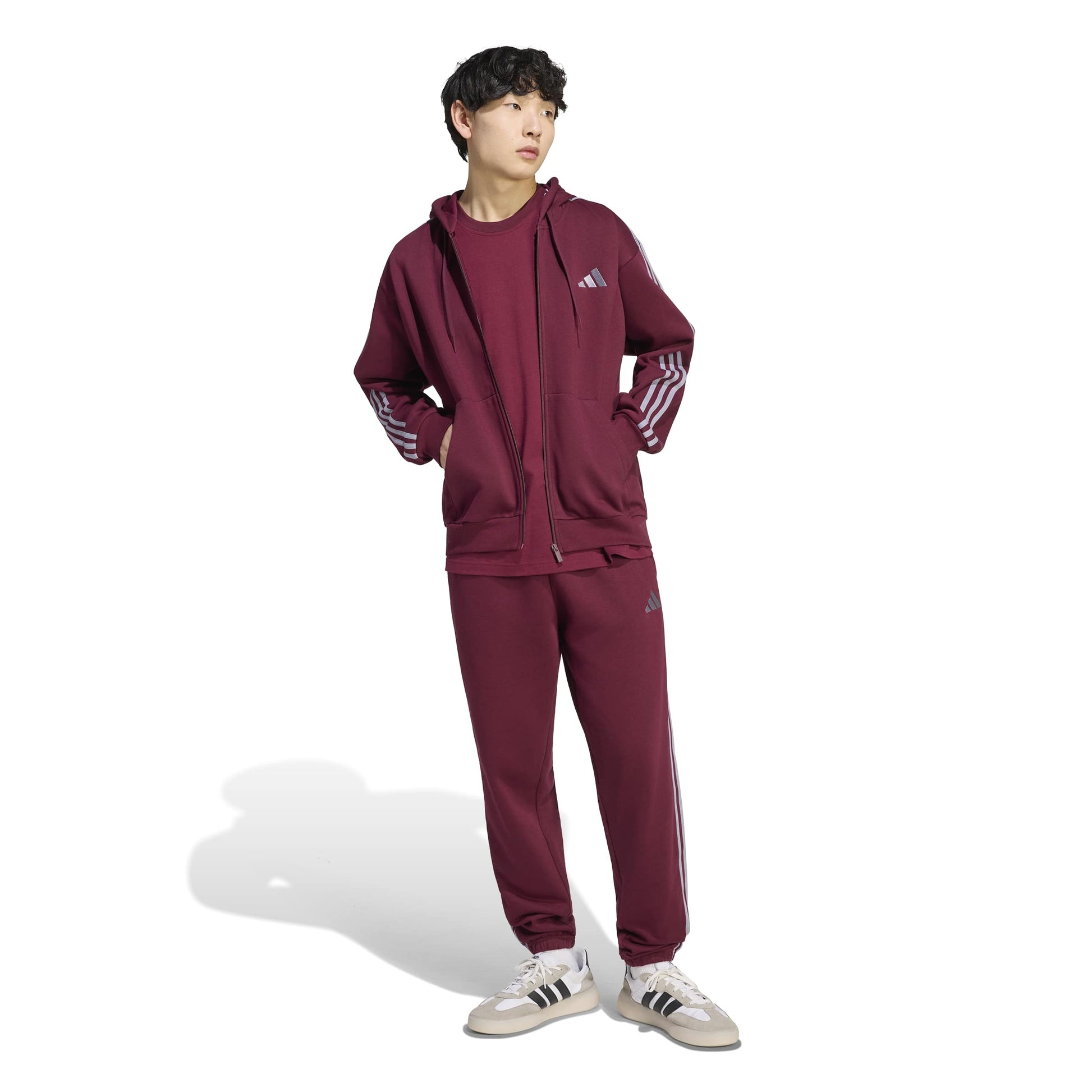 Adidas Giacca da Allenamento con Cappuccio Essentials 3 Strisce In Tessuto Felpato con Zip Integrale Rosso