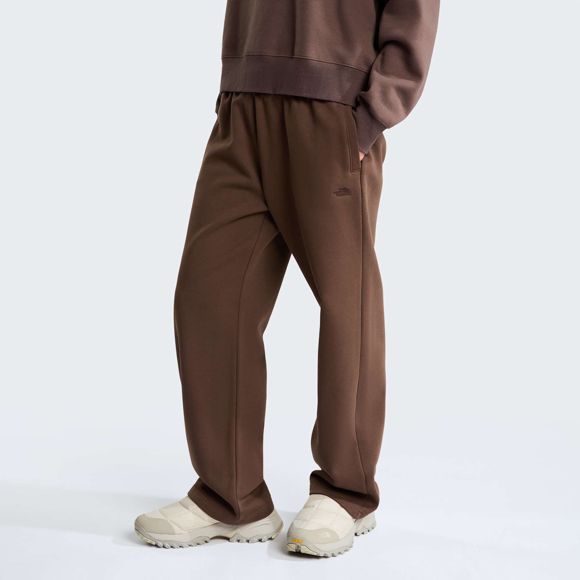 The North Face Essential Relaxed Pant Marrone 1