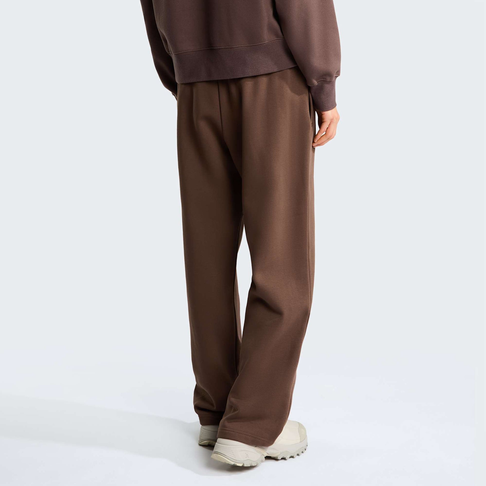 The North Face Essential Relaxed Pant Marrone 4