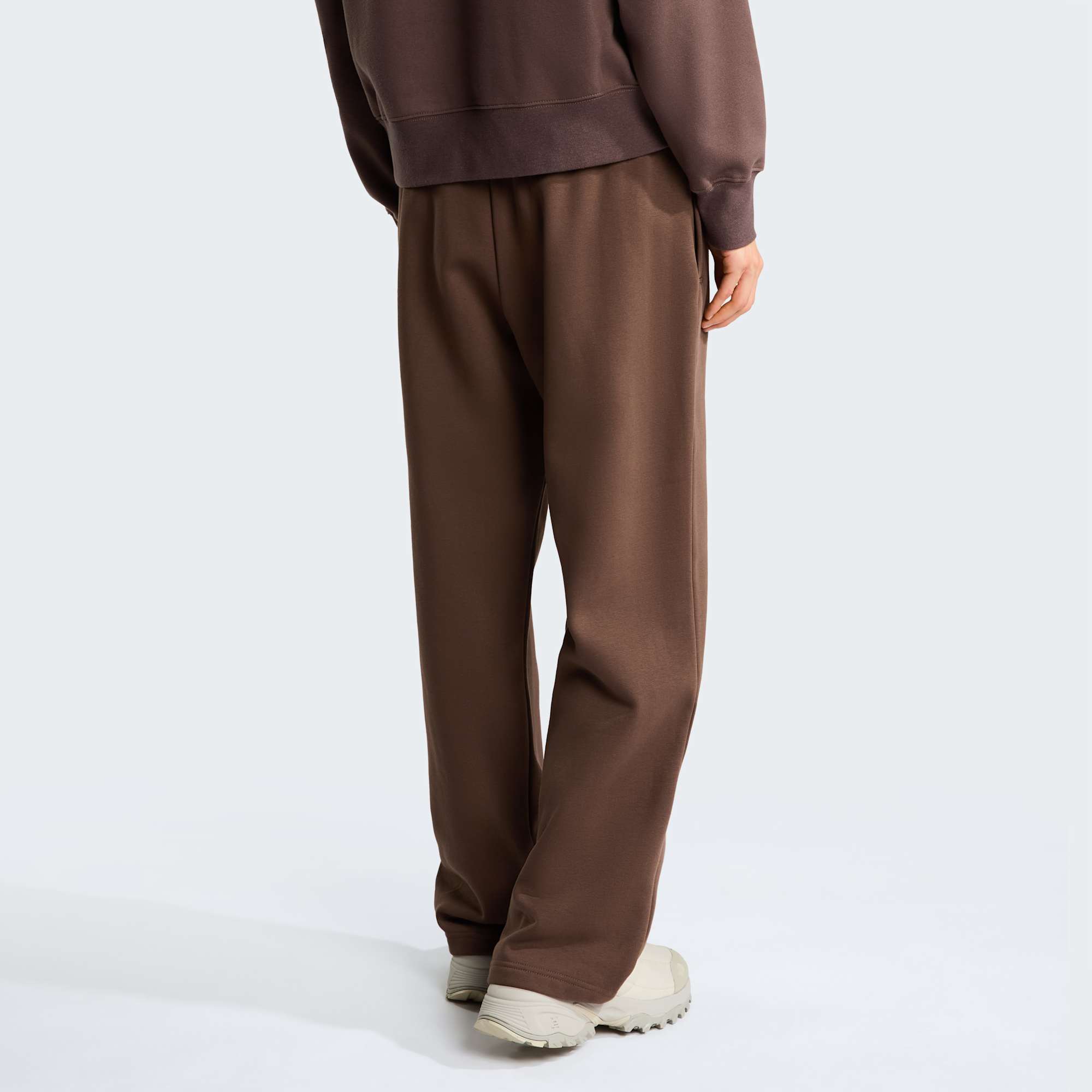 The North Face Essential Relaxed Pant Marrone 4