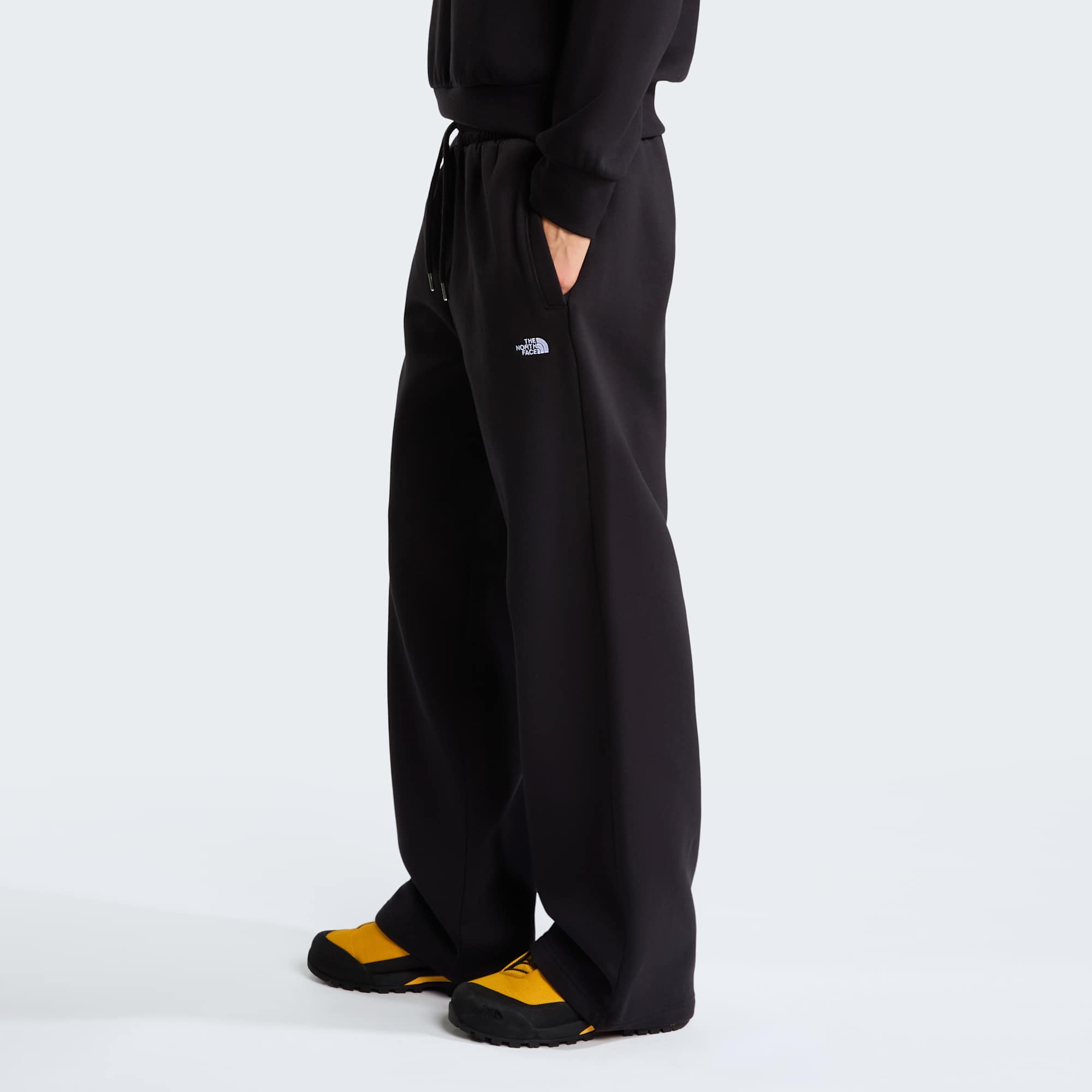 The North Face Essential Relaxed Pant Nero 3
