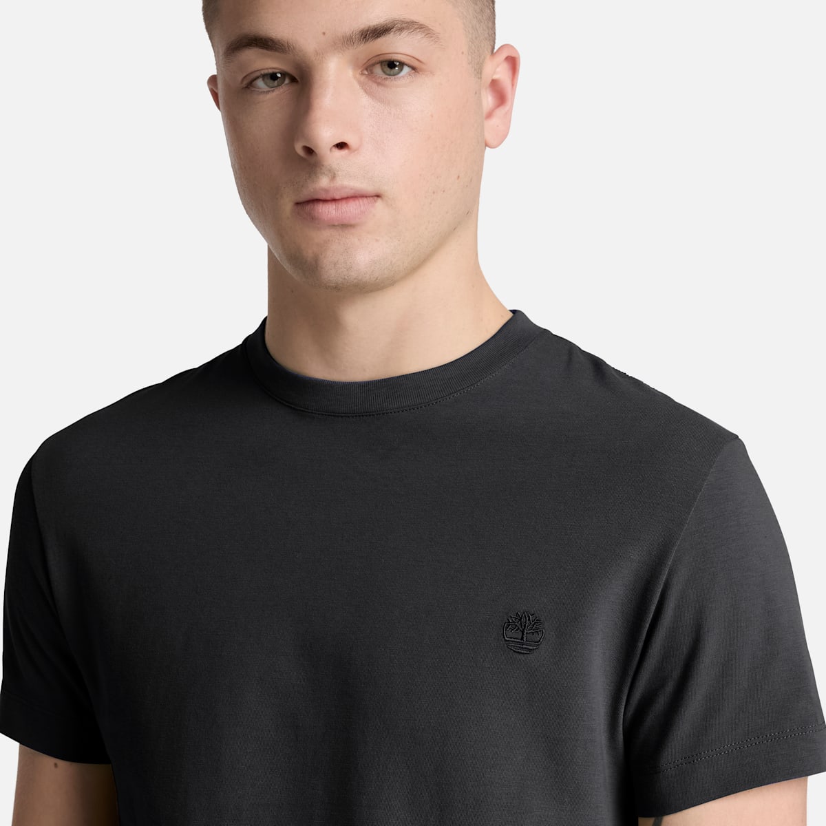 T-Shirt Slim Fit a Manica Corta - Black