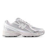 Sneakers 740 - Metallic Silver