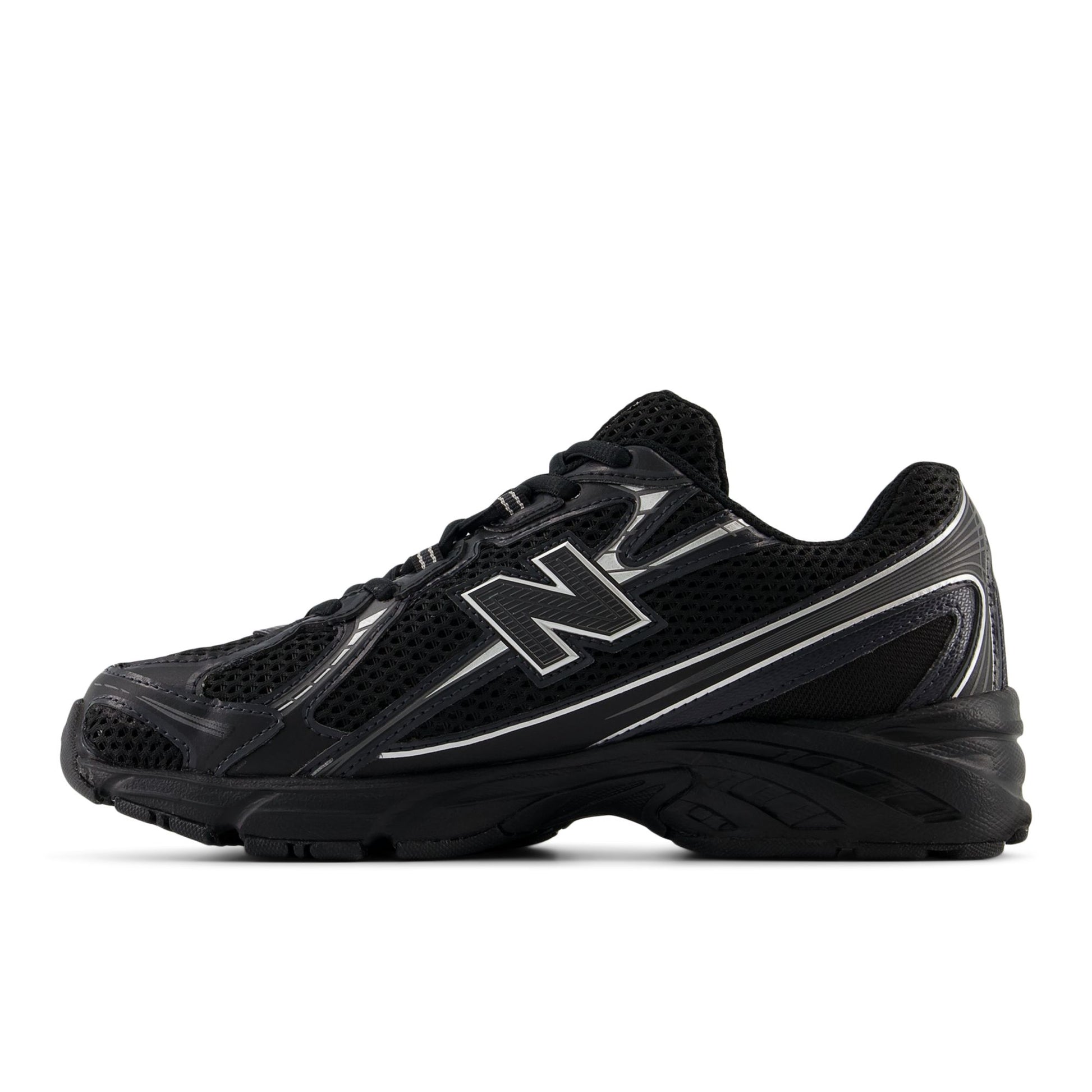New Balance Black / Silver