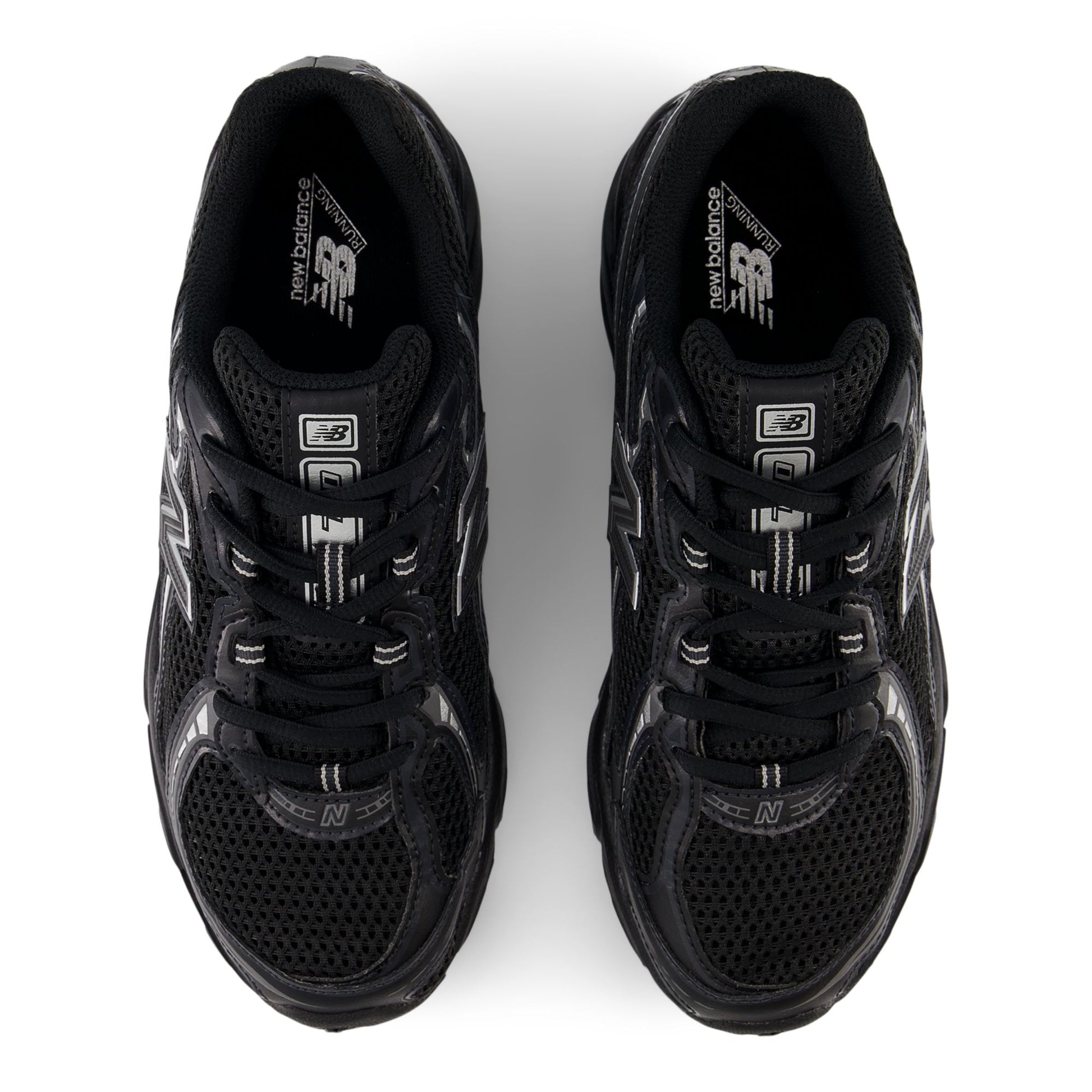 New Balance Black / Silver