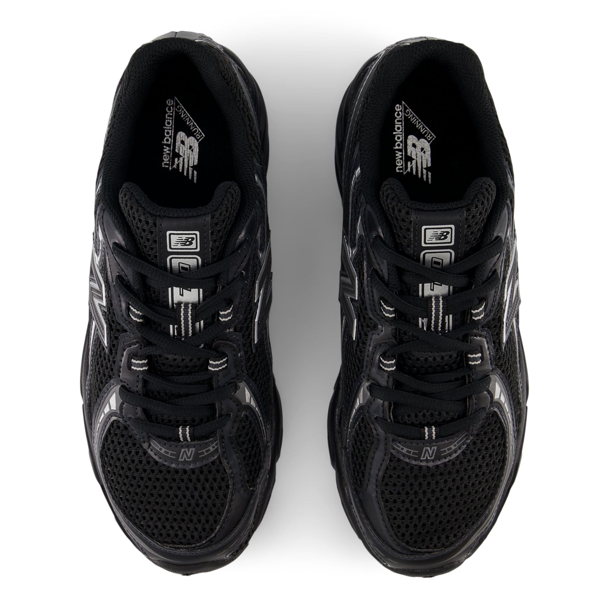 New Balance Black / Silver