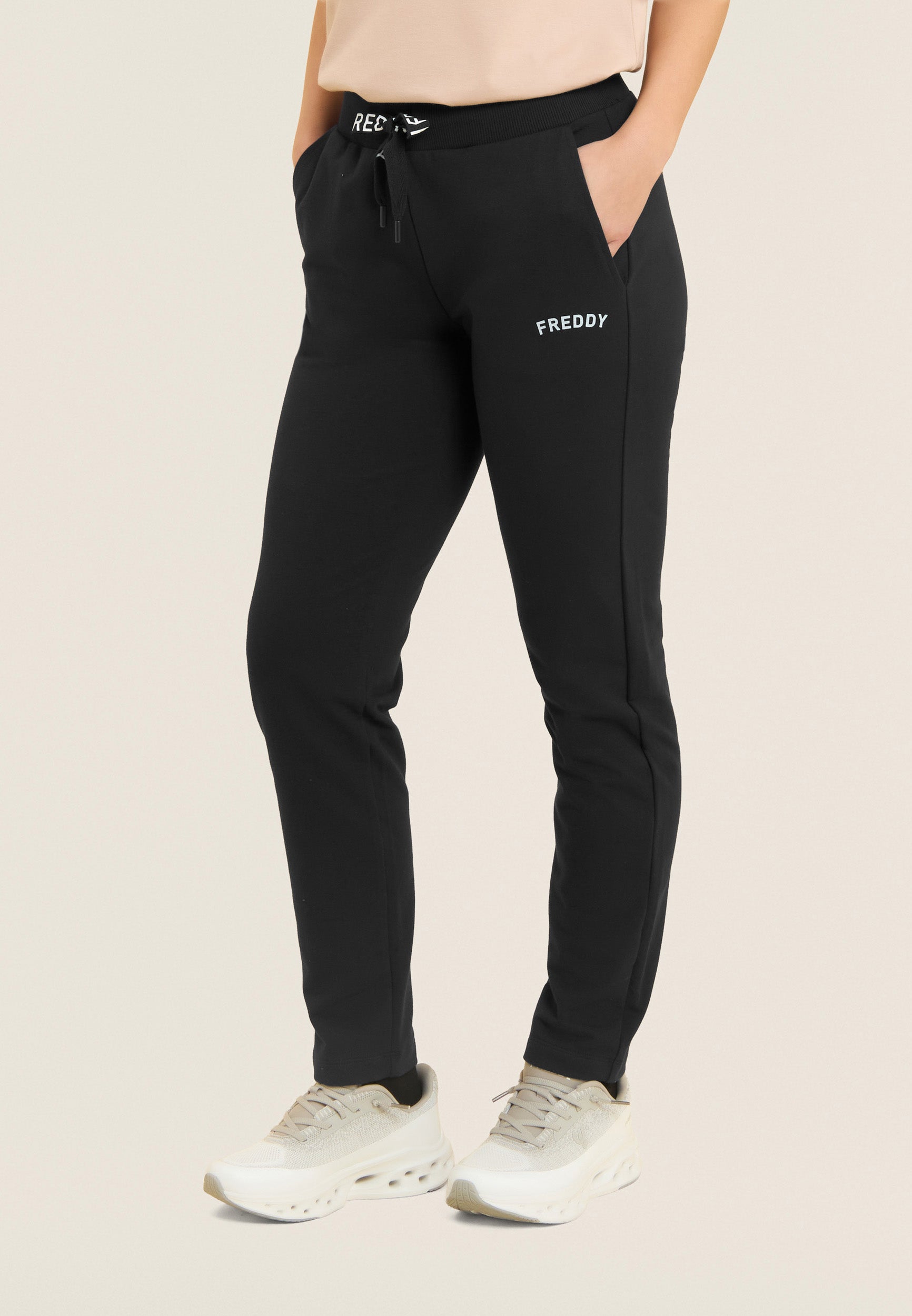 Freddy Pantalone a Fondo Dritto con Coulisse Nero