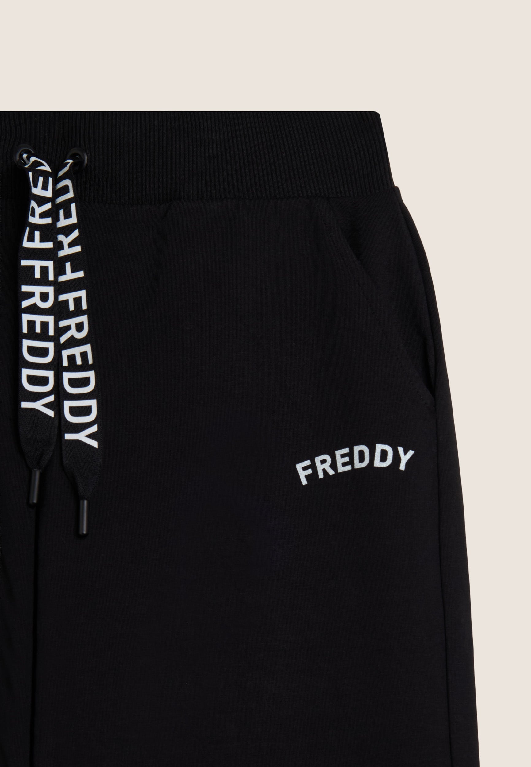 Freddy Pantalone a Fondo Dritto con Coulisse Nero