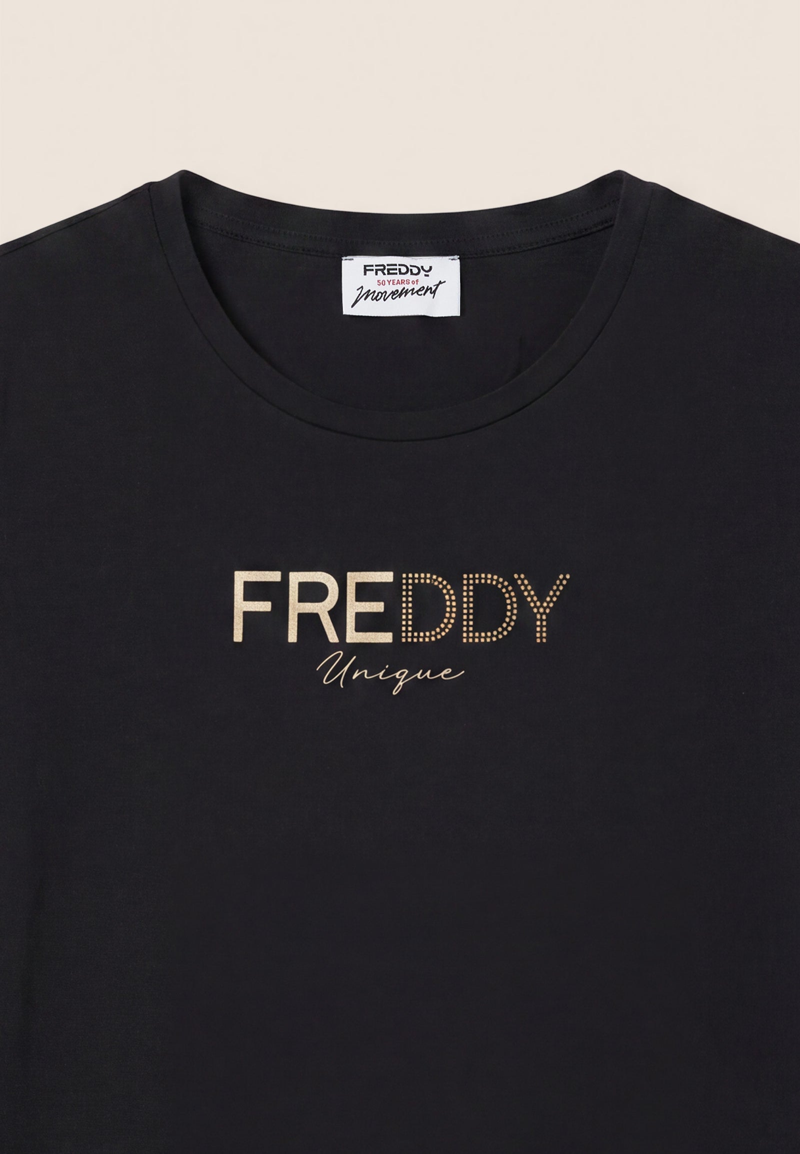 T-Shirt Regular con Logo Stampato Oro e Borchie