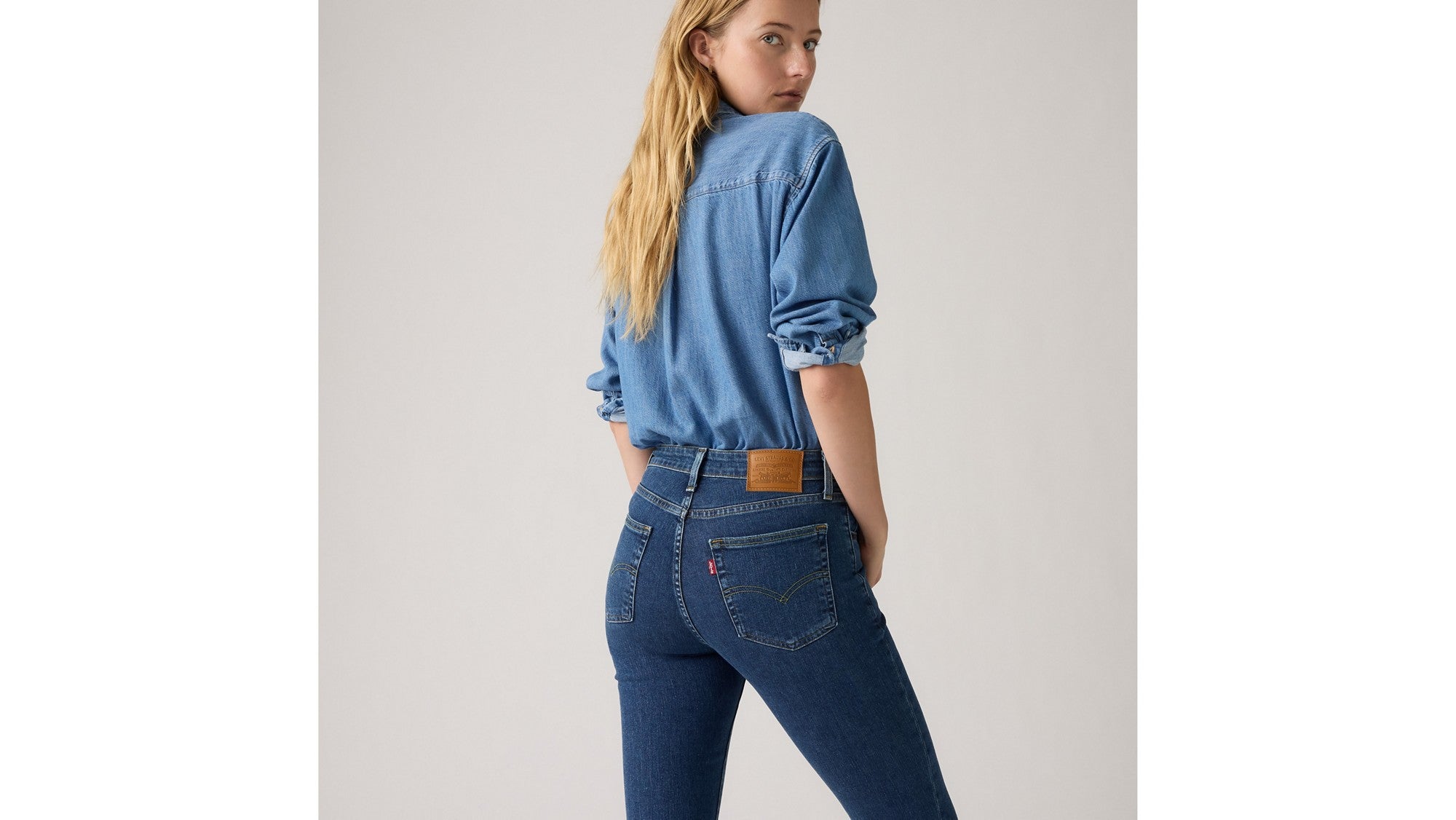 Levi's Jeans 725 High Rise Bootcut Blu