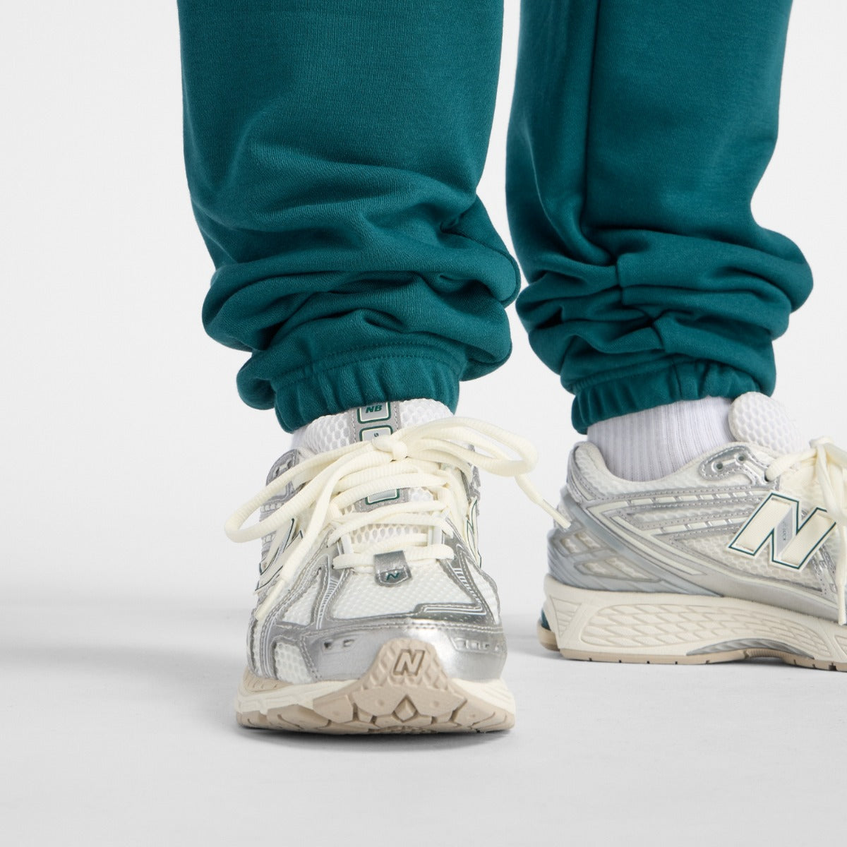New Balance Pantaloni Sport Essentials French Terry Jogger Verde