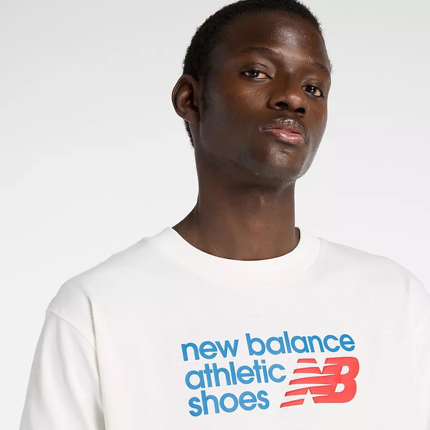 New Balance T-Shirt Athletics Premium Relaxed Chest Logo Beige
