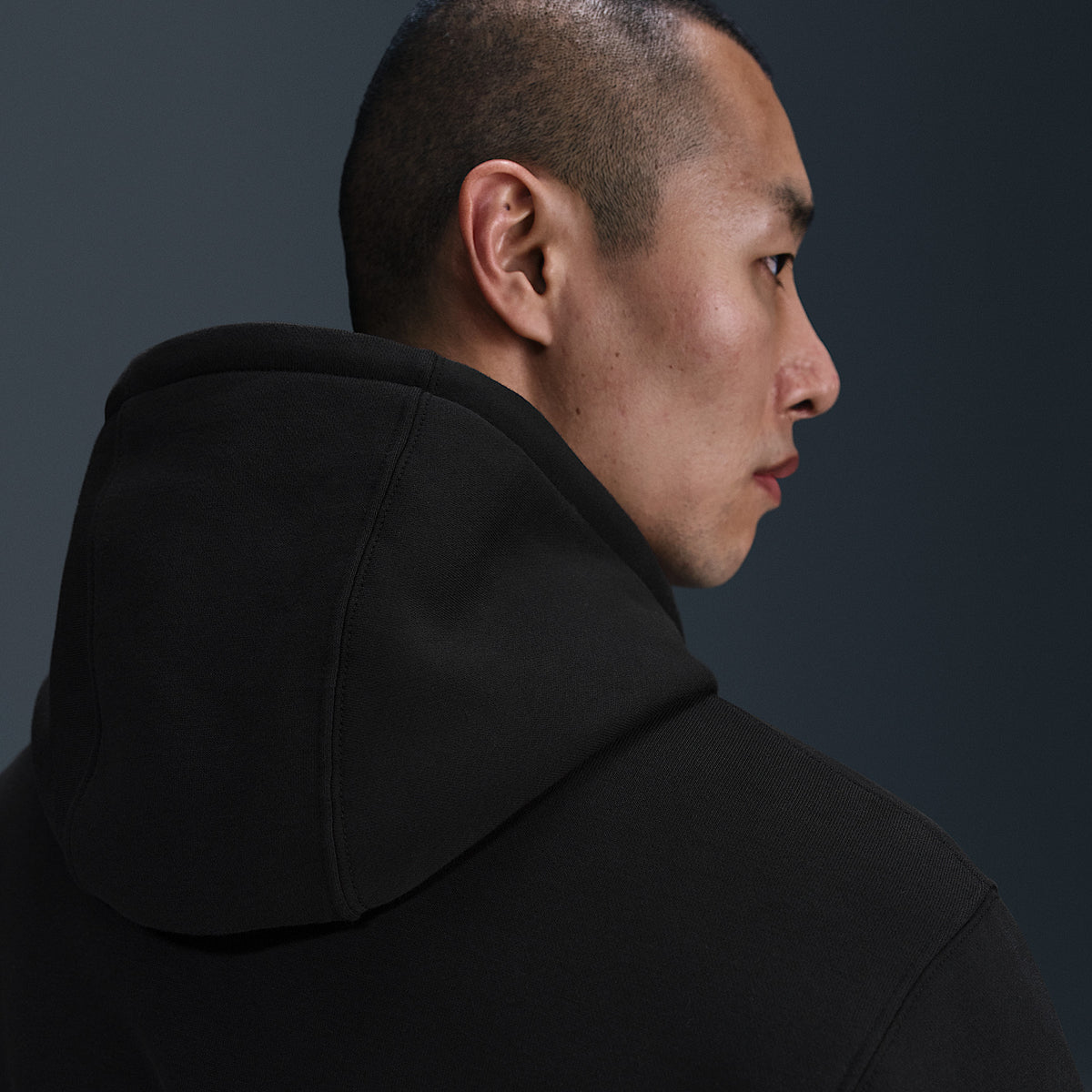 Felpa Sportswear Club Pullover con Cappuccio - Nero