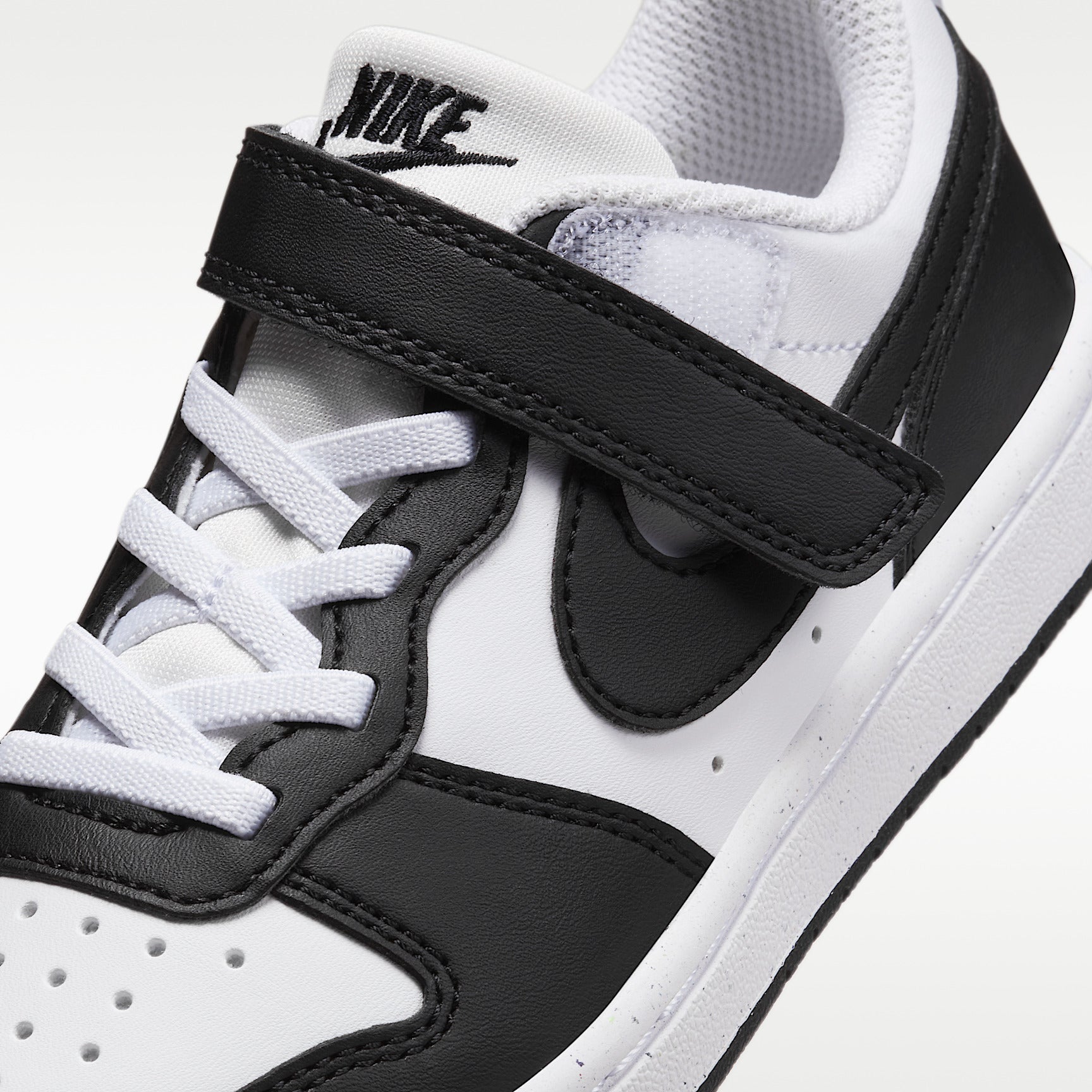 Sneakers Court Borough Low Recraft (PS) - Bianco/Nero