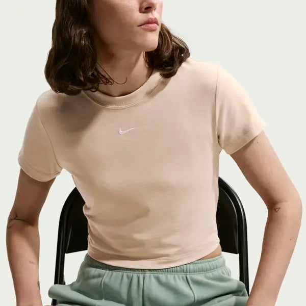 Nike T-Shirt Sportswear Chill Knit Crop Bianco