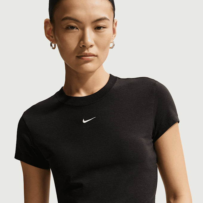 Nike T-Shirt Sportswear Chill Knit Crop Bianco