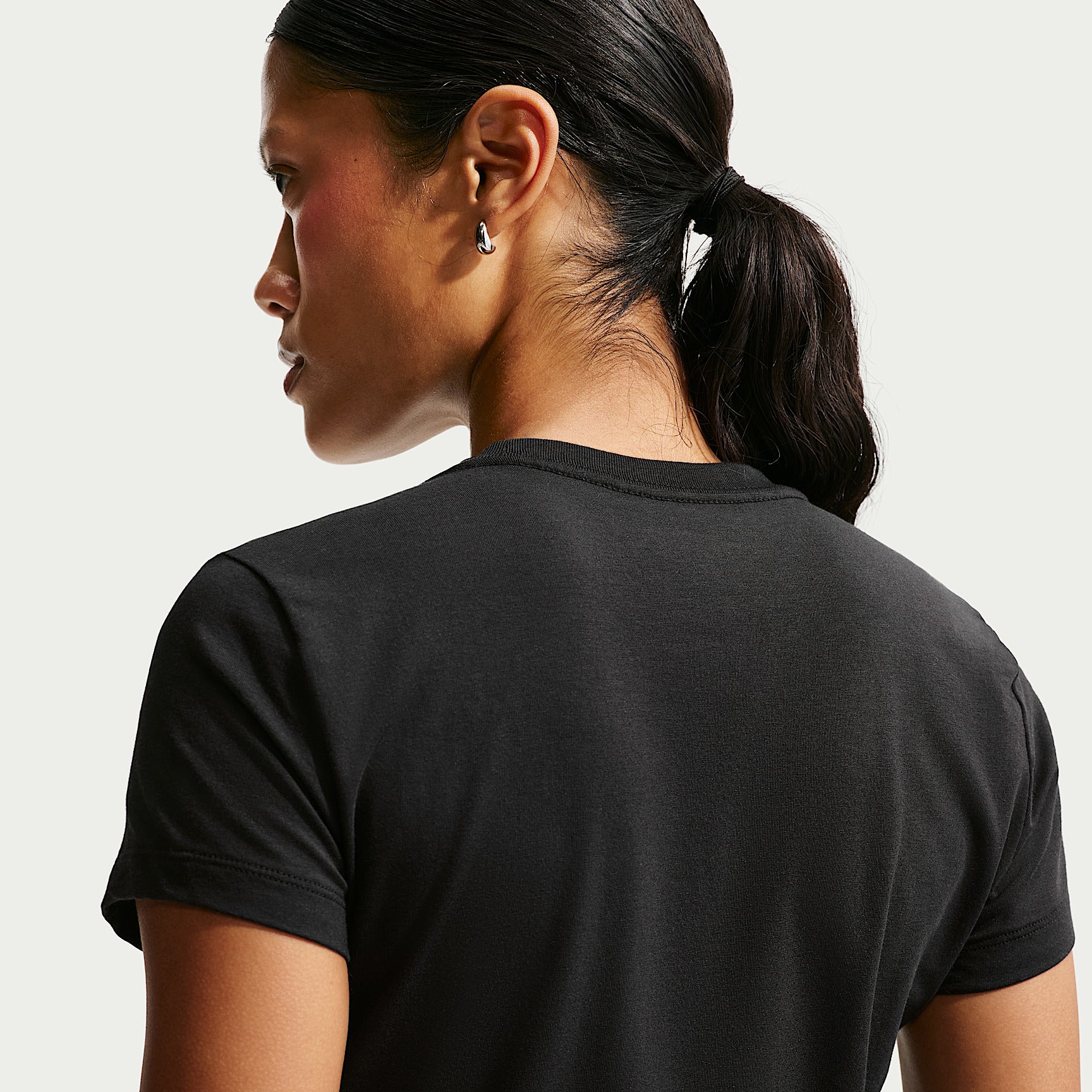 T-Shirt Sportswear Chill Knit Crop - Nero