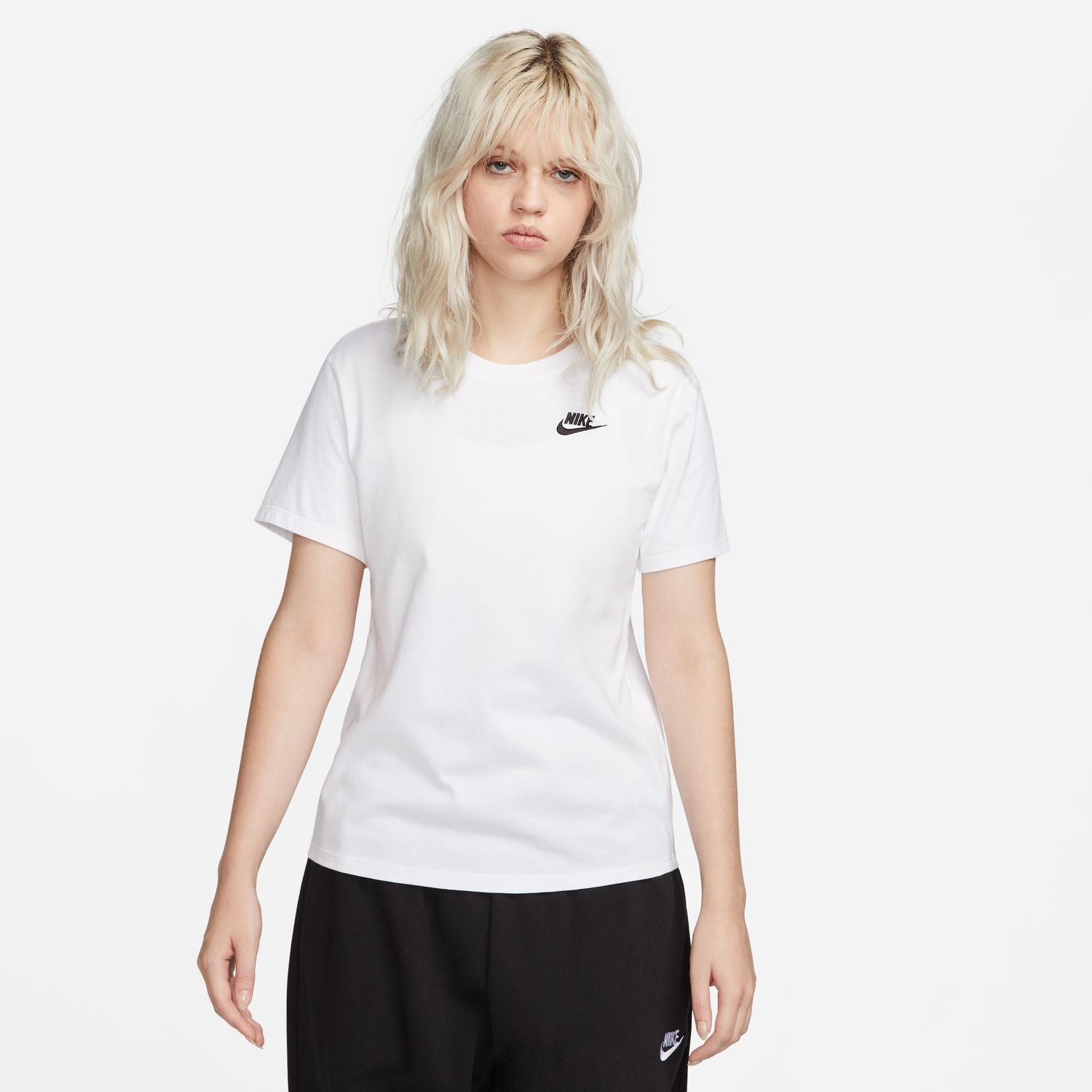 Nike T-shirt Sportswear Club Essentials Bianco