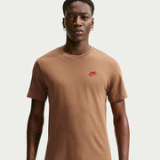 T-Shirt Sportswear Club - Marrone