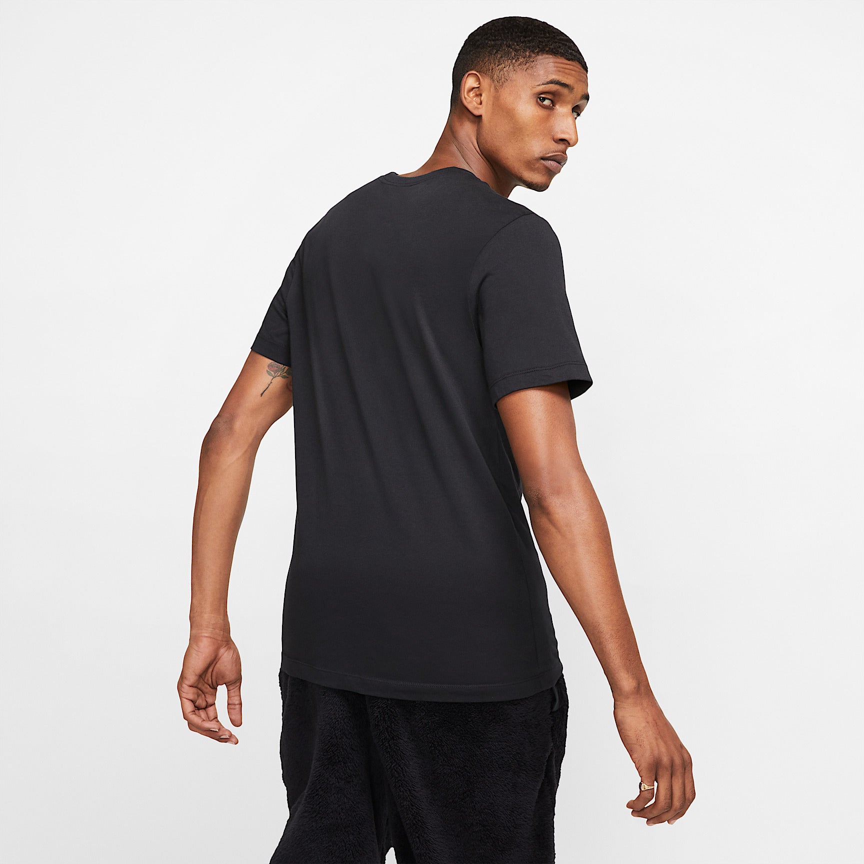T-Shirt Sportswear Club - Nero