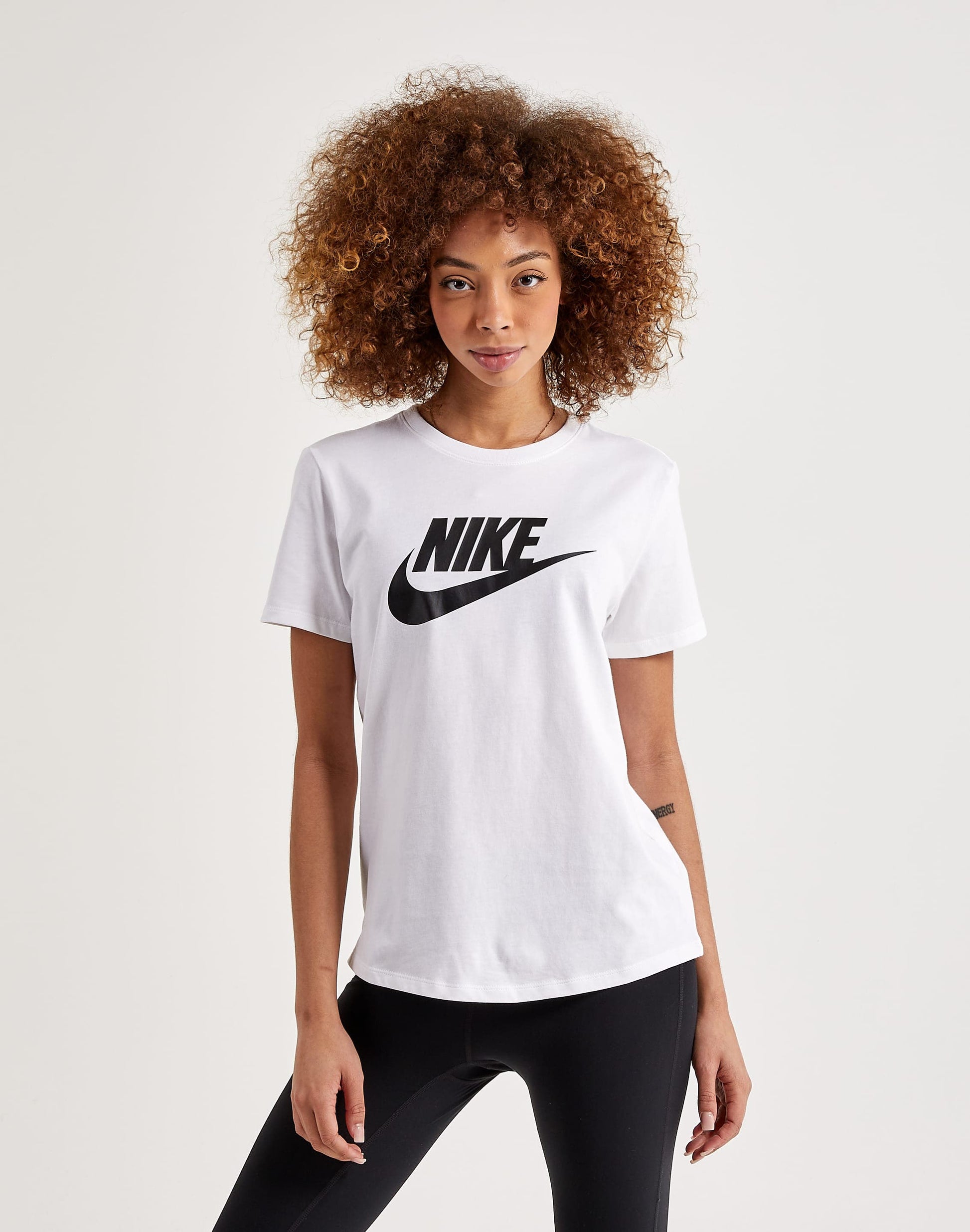 Nike T-Shirt Sportswear Essentials Logo Bianco