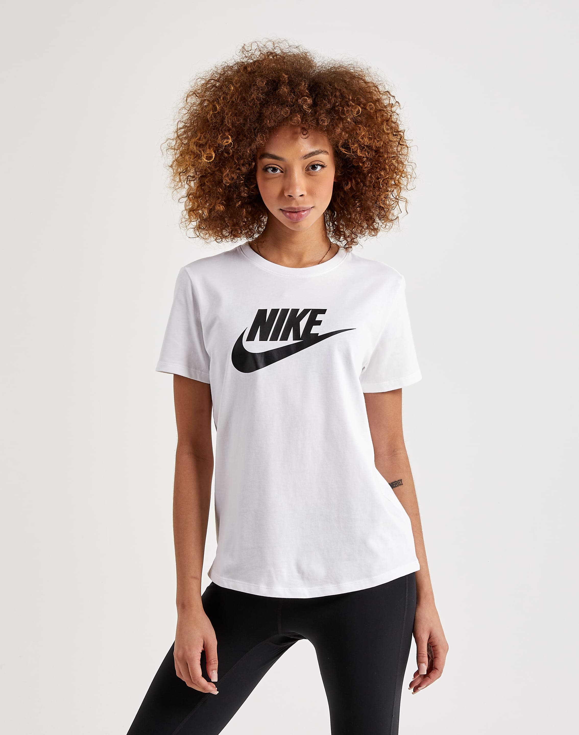 Nike T-Shirt Sportswear Essentials Logo Bianco