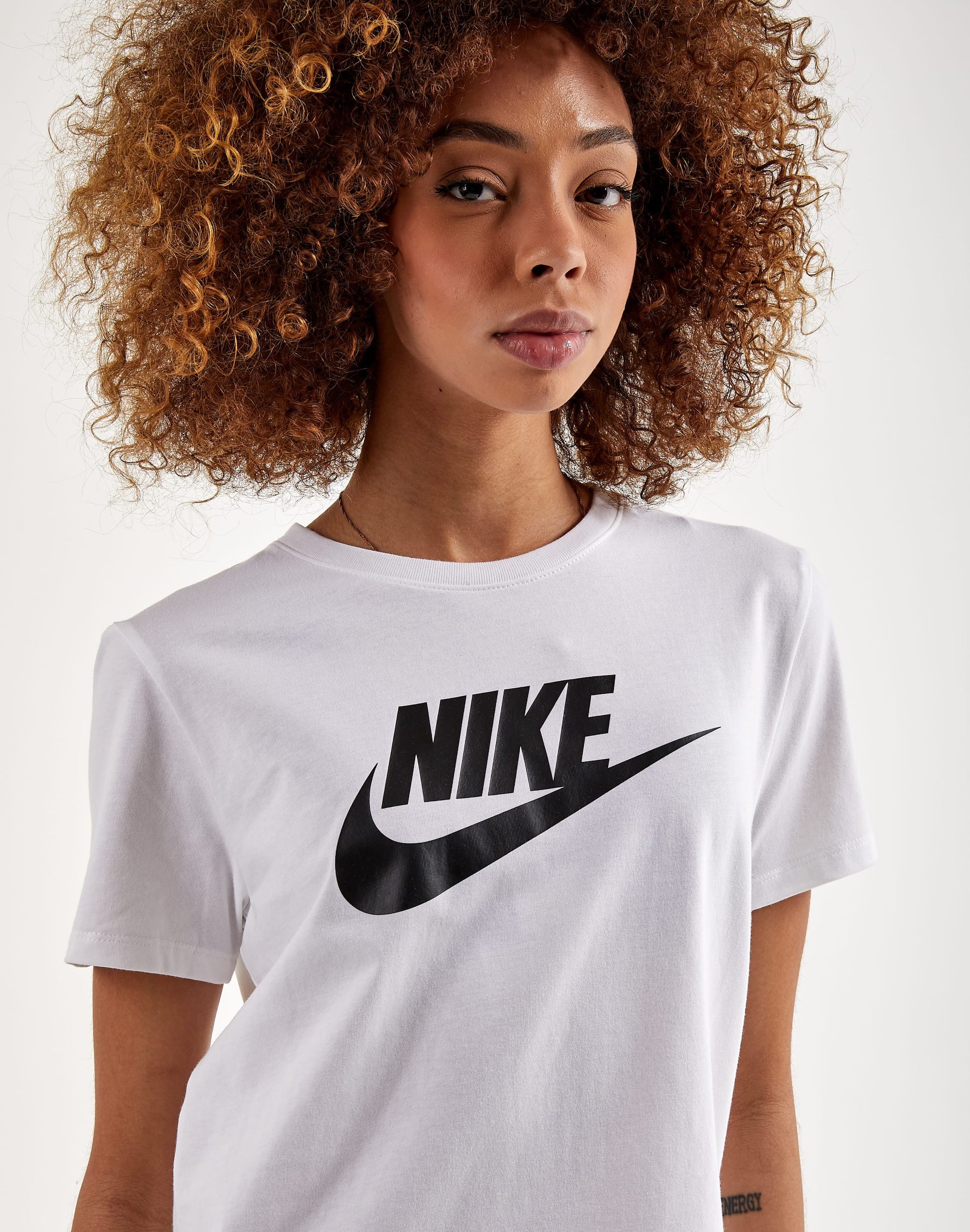 Nike T-Shirt Sportswear Essentials Logo Bianco