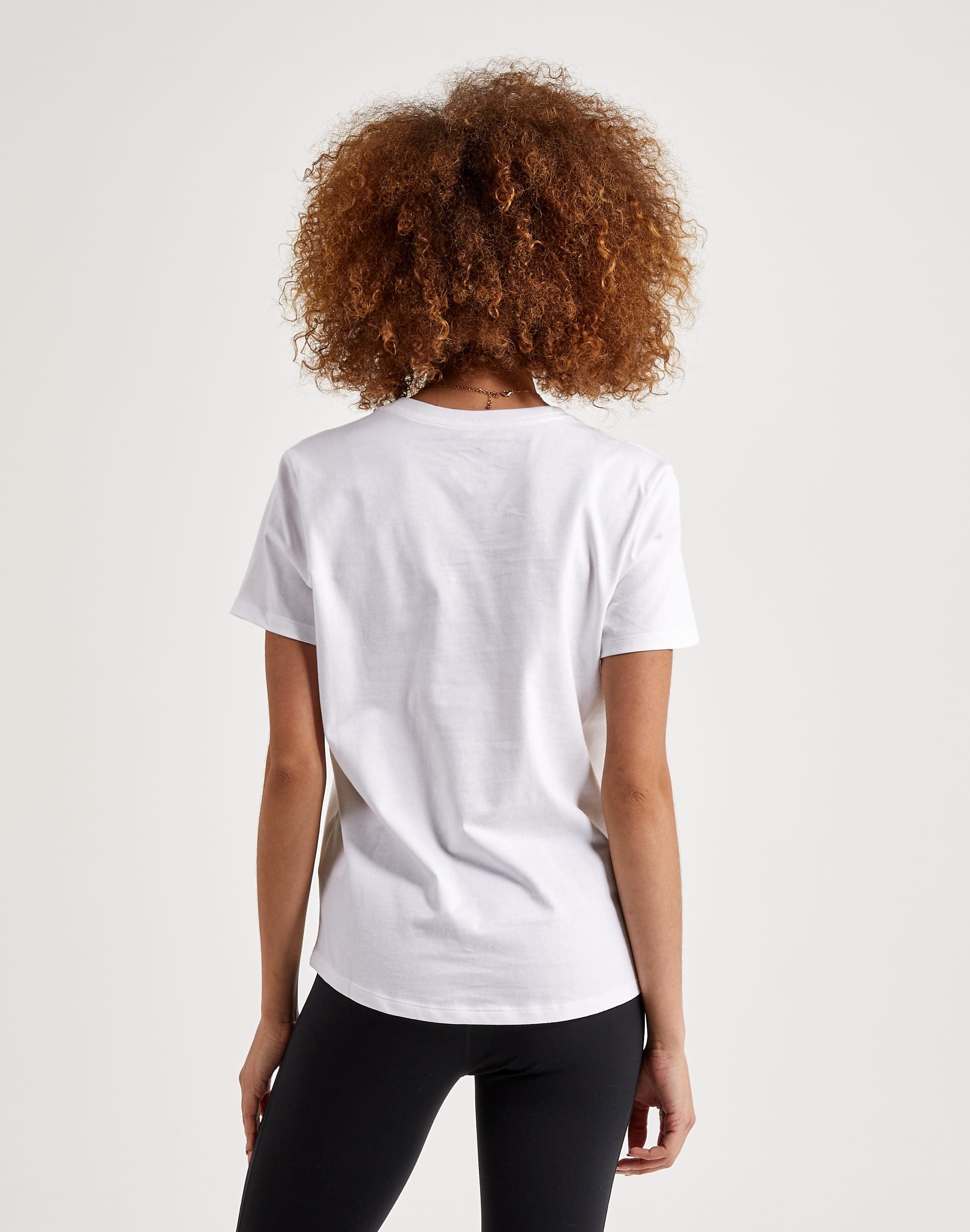 Nike T-Shirt Sportswear Essentials Logo Bianco